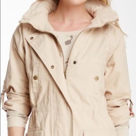 Cargo/utility jacket size medium— like new! - Picture 3 of 5